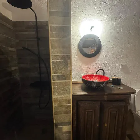 Kallisto Traditional Guest house